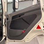DAF CF 330 6×2 Sleeper Cab Fridge Box - thumbnail
