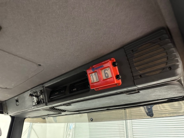 Scania P94 230 4×2 Day Cab Skip Loader