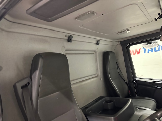 Scania P280 6×2 Rear Lift Day Cab Fridge Box