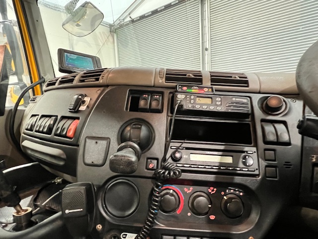 DAF CF75 310 6×4 Day Cab Gritter