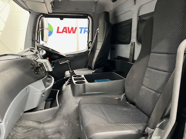Mercedes Axor 1824 Day Cab Fridge Box Van