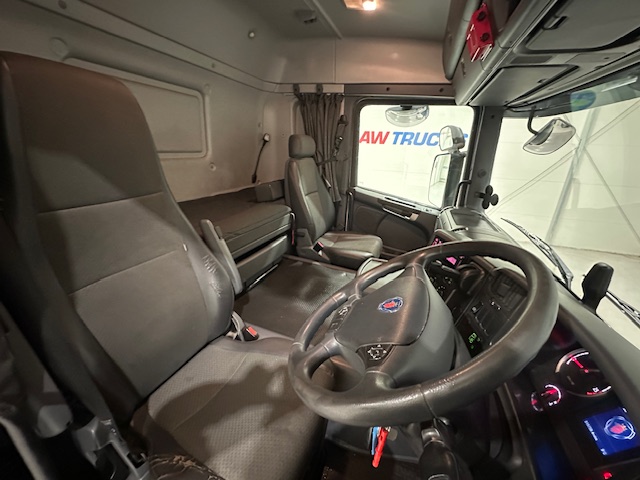 Scania G410 4×2 Sleeper Cab Tractor Unit