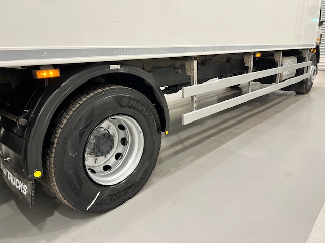 DAF LF 230 4×2 Day Cab Fridge Box