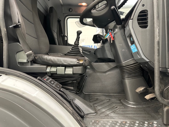 Mercedes Axor 1824 Day Cab Fridge Box