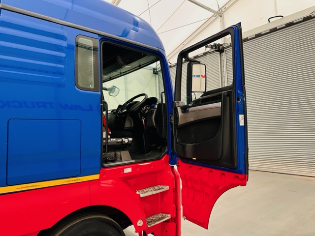 MAN TGX 26.480 6×2 Tractor Unit