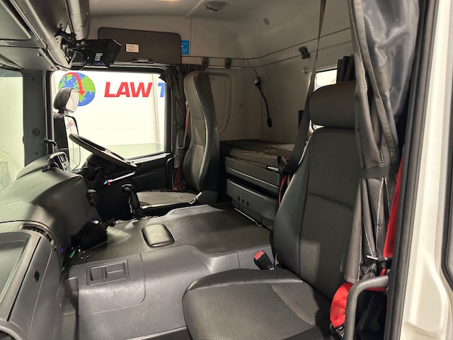 Scania P400 8×4 Sleeper Cab Tipper Manual