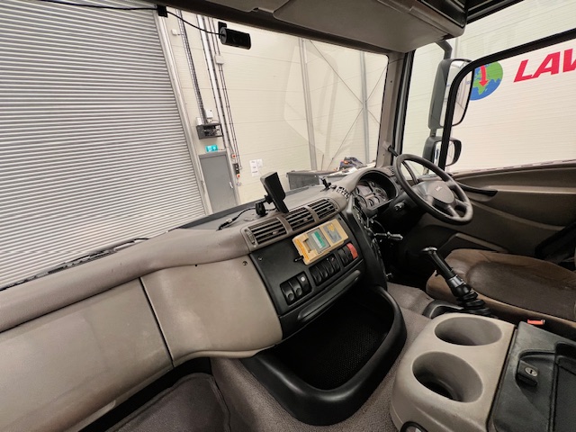 DAF  CF75 310 6×2 Day Cab Dropside Flatbed
