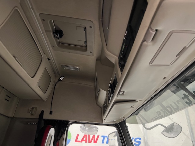 Volvo FM 450 6×2 Midlift Tractor Unit