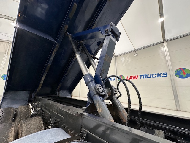 DAF CF85 410 8×4 Day Cab Steel Tipper Grab