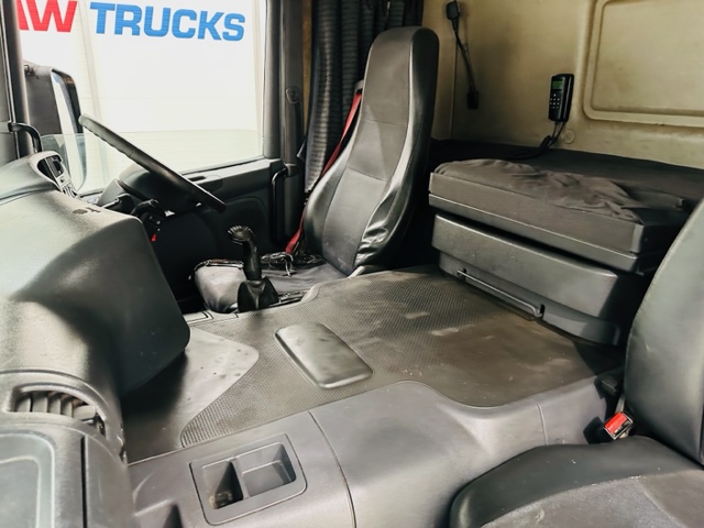 Scania P310 6×2 Sleeper Cab Curtainsider Manual