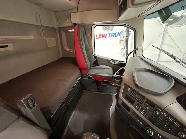Volvo FH 500 Euro 5 6×2 Midlift Tractor Unit