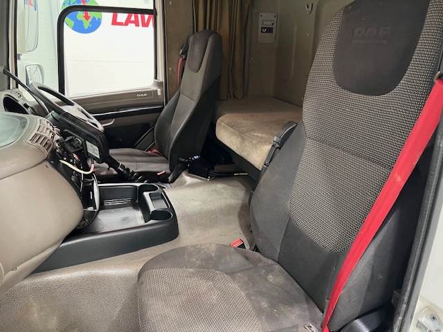 DAF CF85 360 8×4 Sleeper Cab Tipper Manual