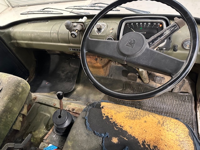 Bedford MJ 330 4×4 Cargo Truck