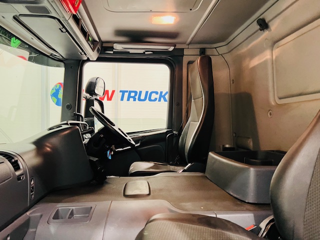 Scania P280 10 Tyre Rear Lift Curtainsider