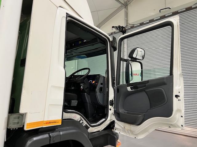 Scania P280 6×2 Rear Lift Day Cab Fridge Box Manual