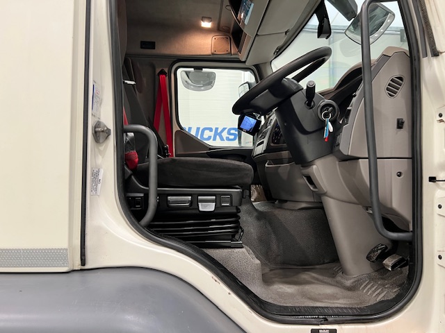 DAF LF 250 4×2 Rest Cab Fridge Box
