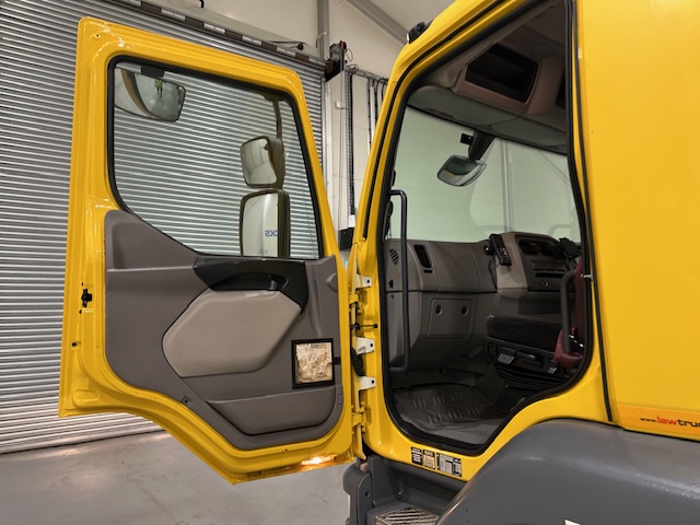 DAF LF 250 4×2 Rest Cab Tractor Unit