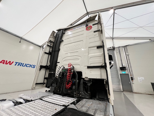 Volvo FH 500 6×2 Midlift Tractor Unit