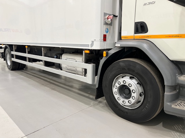 DAF LF 230 4×2 Day Cab Fridge Box