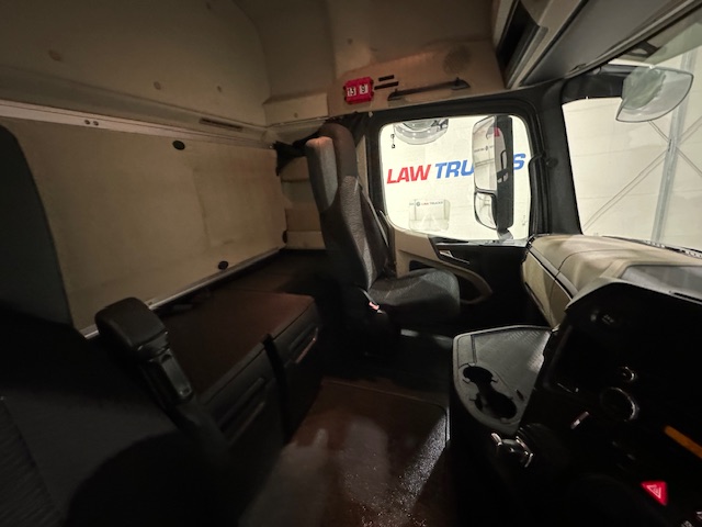 Mercedes Actros 2545 6×2 Midlift Tractor Unit