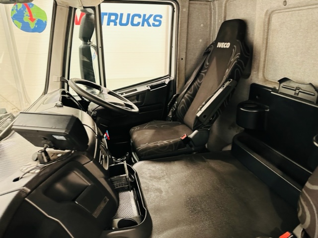 Iveco Stralis 310 Euro 6 6×2 Box Van