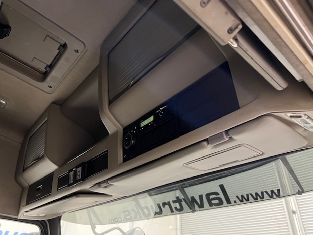 Volvo FM 450 6×2 Midlift Tractor Unit