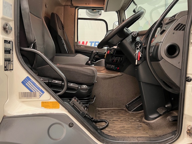 DAF CF 290 6×2 Rear Steer Fridge Box