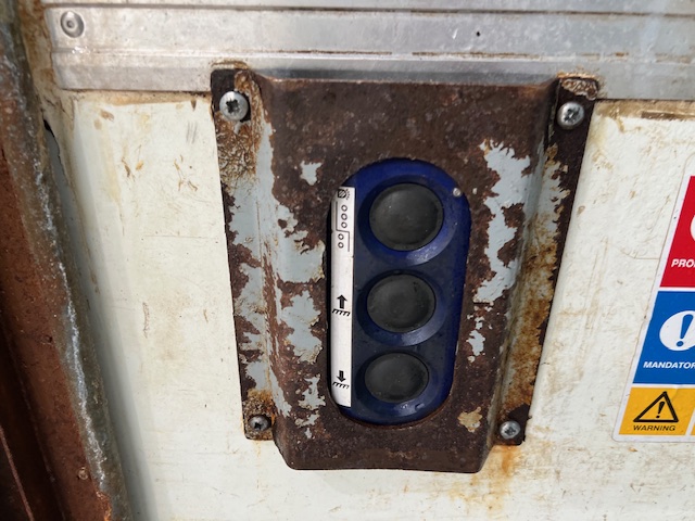 Scania P280 6×2 Rear Lift Day Cab Fridge Box