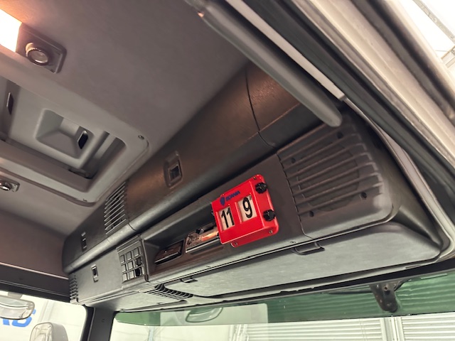 Scania P94 230 4×2 Sleeper Cab Flatbed