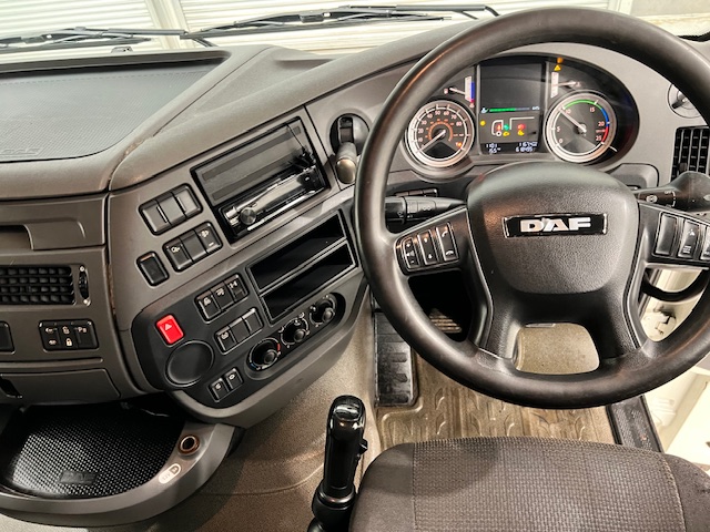 DAF XF 510 6×2 Midlift Tractor Unit Manual