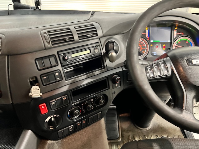 DAF CF 400 4×2 Sleeper Cab Tractor Unit