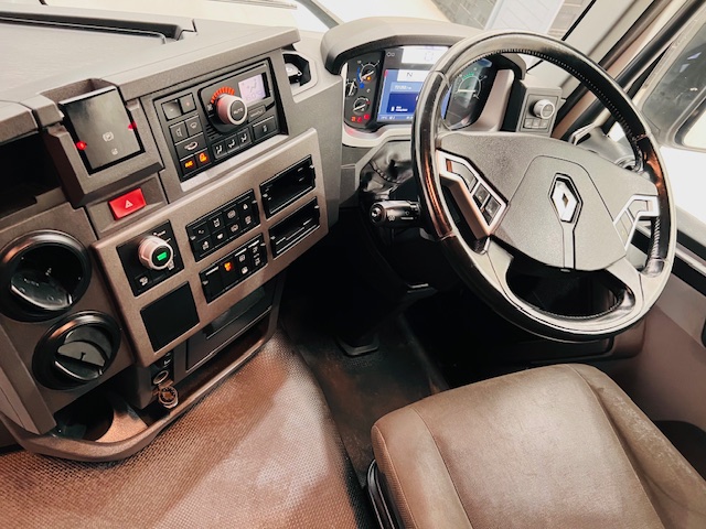 Renault T460 6×2 Midlift Tractor Unit