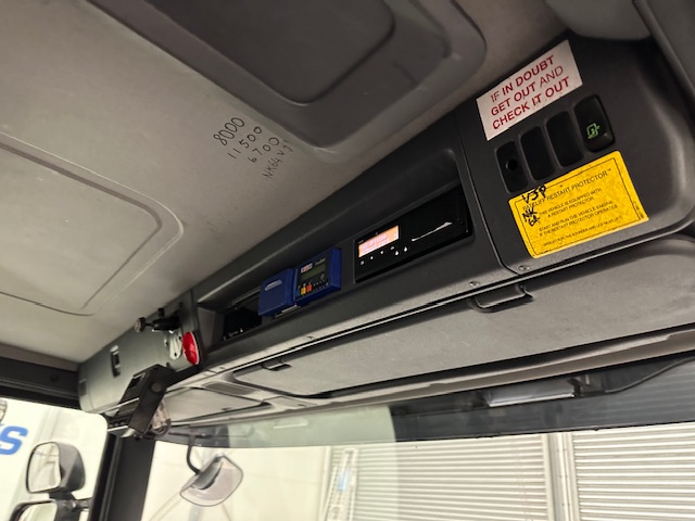 Scania P280 6×2 Rear Lift Day Cab Fridge Box
