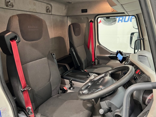 DAF LF 250 4×2 Rest Cab Fridge Box