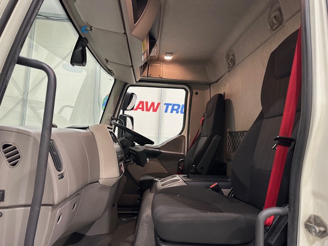 DAF LF 180 4×2 Day Cab Box Van
