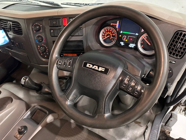 DAF LF 220 Day Cab Skip Loader