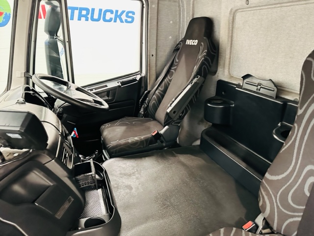 Iveco Stralis 310 Euro 6 6×2 Box Van