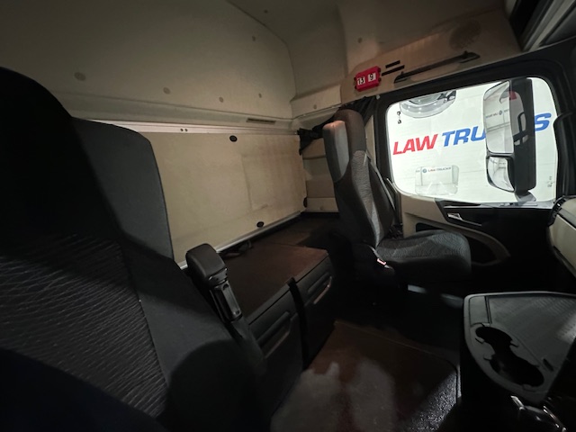 Mercedes Actros 2545 6×2 Midlift Tractor Unit