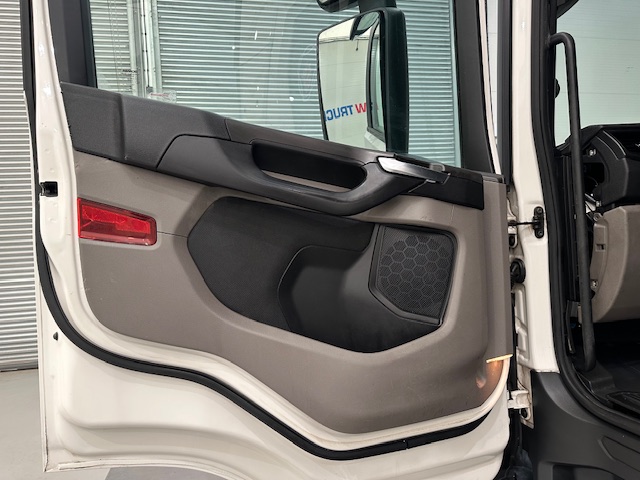 Scania G410 4×2 Sleeper Cab Tractor Unit