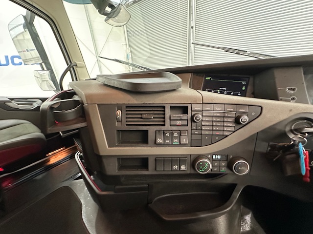 Volvo FH 500 Euro 5 6×2 Midlift Tractor Unit