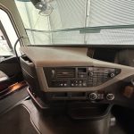 Volvo FH 460 Euro 5 6×2 Tractor Unit Safari Edition - thumbnail