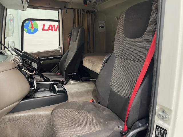 DAF CF85 360 8×4 Sleeper Cab Tipper Manual