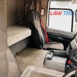 DAF CF 220 4×2 Sleeper Cab Curtainsider - thumbnail