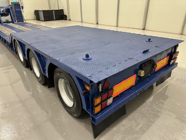 King GTL 48 60 Tri Axle Machinery Carrier Lowloader