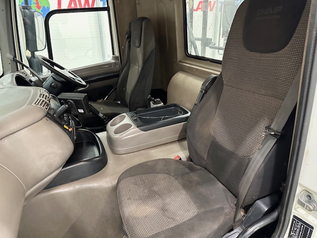 DAF CF75 310 6×4 Steel Tipper Grab Manual