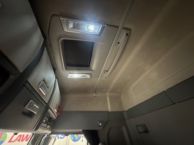 Renault T460 6×2 Midlift Tractor Unit