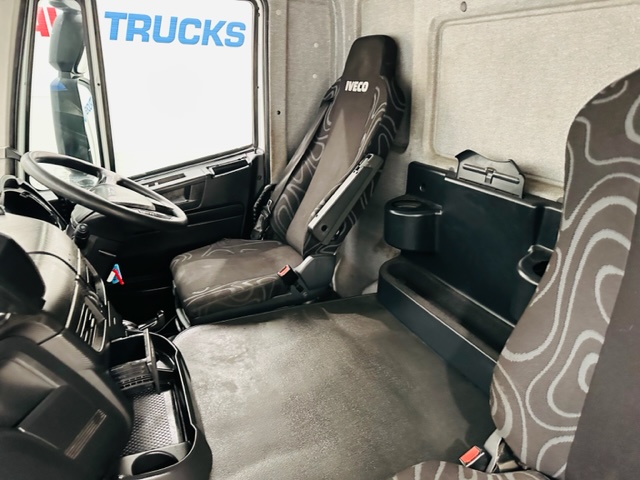 Iveco Stralis 310 Euro 6 6×2 Box Van