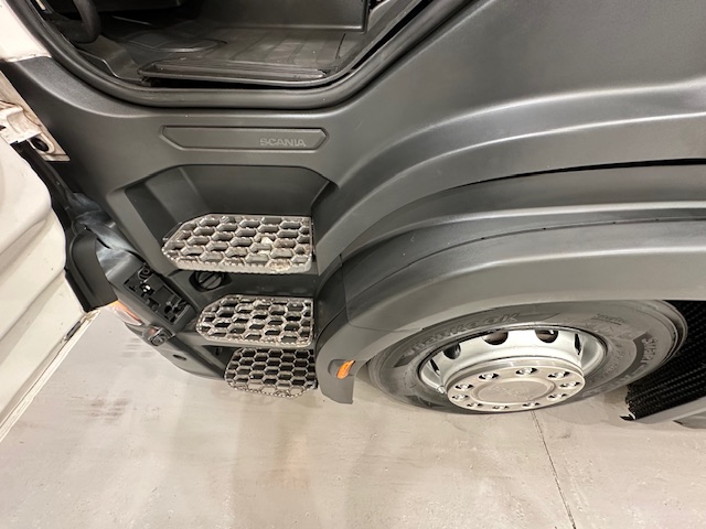 Scania G410 4×2 Sleeper Cab Tractor Unit