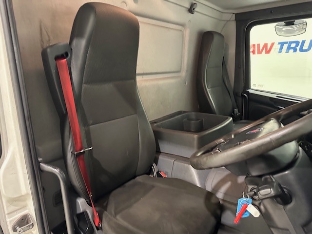 Scania P280 6×2 Rear Lift Day Cab Fridge Box