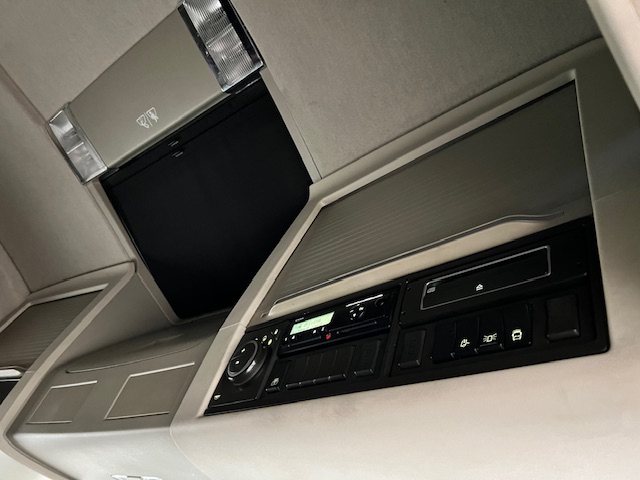 Volvo FH 500 6×2 Midlift Tractor Unit Safari Edition